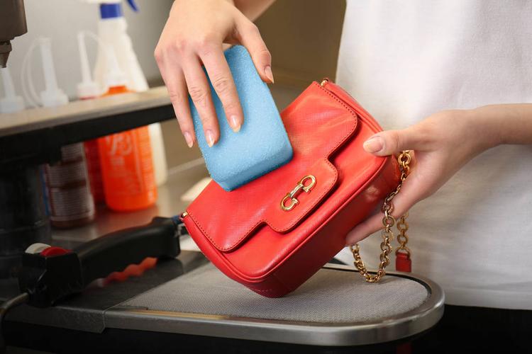 How To Clean The Inside Of A Leather Bag