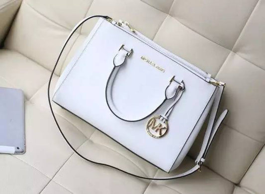 Say Goodbye to Yellowing: How to Clean and Maintain Your White Leather Purse at Home